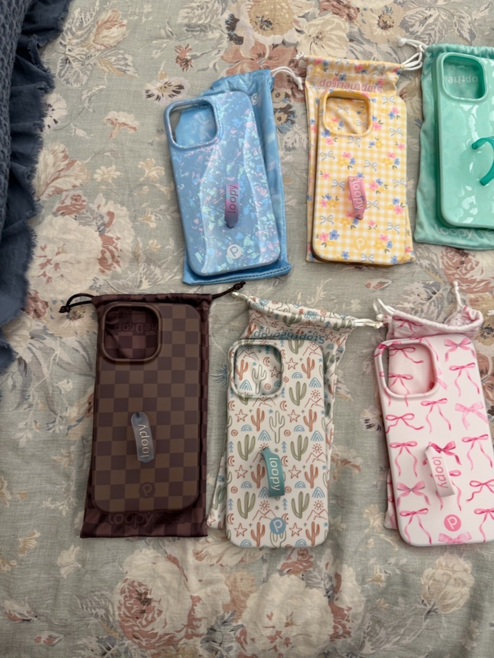 Loopy Case Assorted Grip Phone Cases in Pink, Mint, Gold, Floral Patterns - Picture 4 of 4